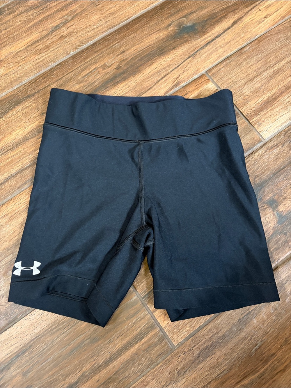 Under Armour Black Women's Mid-Rise Compression Bike Shorts